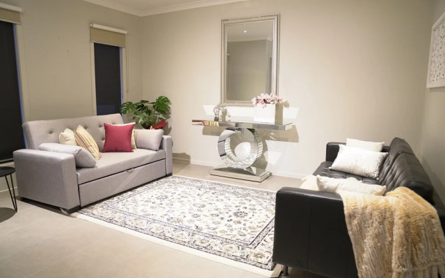 Cozy and Spacious House in Melbourne