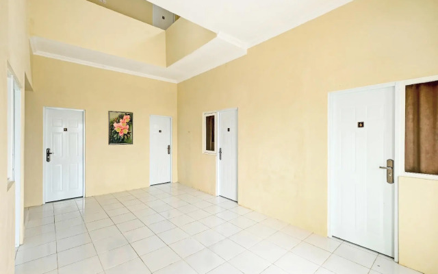 OYO 90424 Kangen House