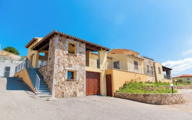 Residence in Malamurì near Budoni