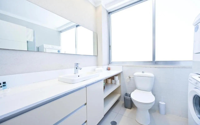 Relaxing 3BR in Ben yehuda 66 by HolyGuest