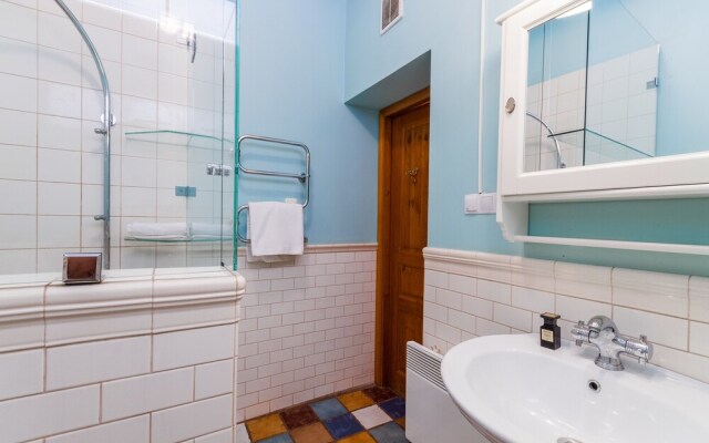 Griboedov Loft Apartments K47