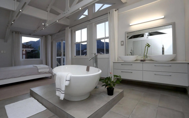 Cricklewood Place Luxury Holiday Homes