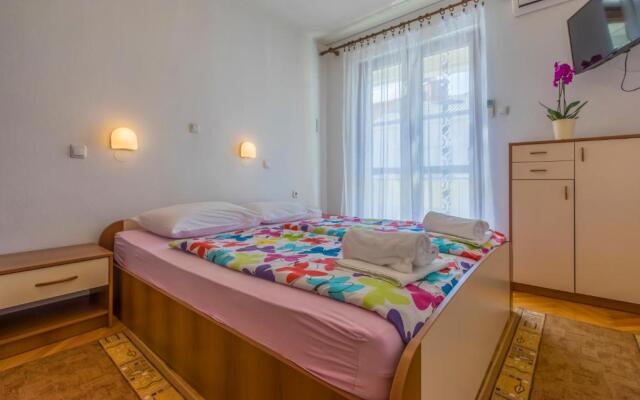 Apartment Katnić 1-2-3