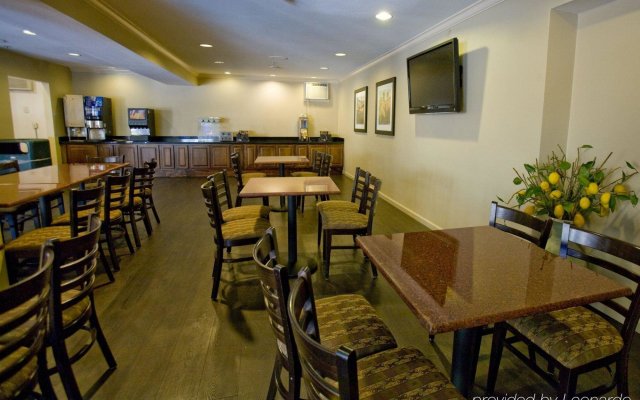 Country Inn & Suites By Carlson Calabasas