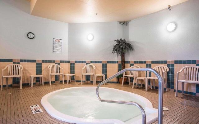 Comfort Inn & Suites