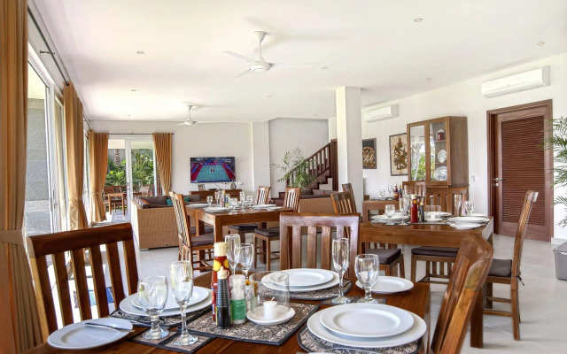 Villa Yenian by Villa Finder