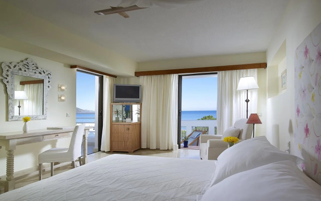 St. Nicolas Bay Resort Hotel & Villas