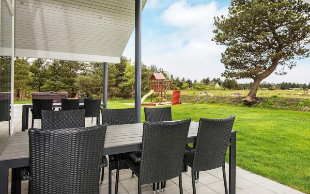 10 Person Holiday Home in Romo