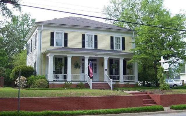 The Ashford Inn