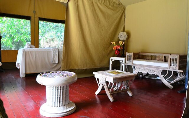 Kiboko Luxury Camp