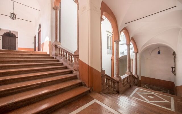 Casa degli Affreschi Palazzo Lungarini