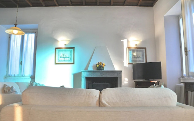 Villa Montecasciano - 8 Sleeps Private Garden