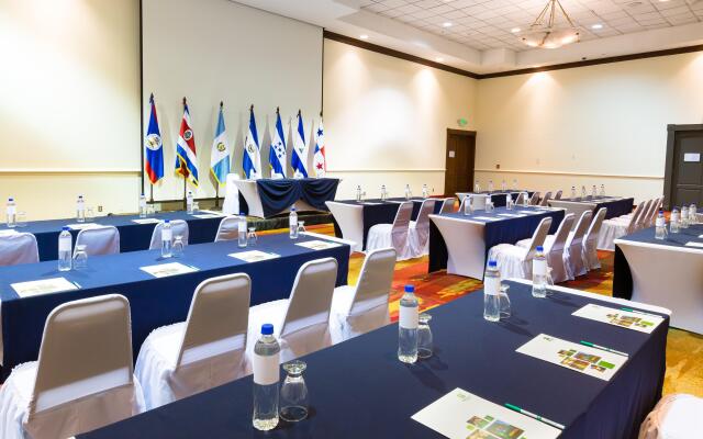 Holiday Inn San Salvador by IHG