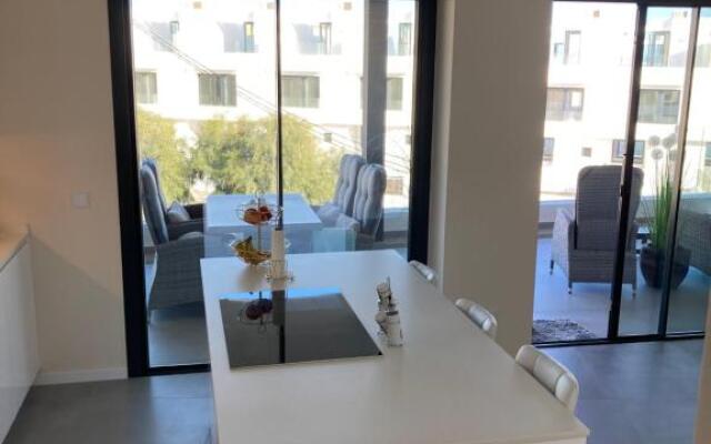 The View Luxury Vacation Apartment 4
