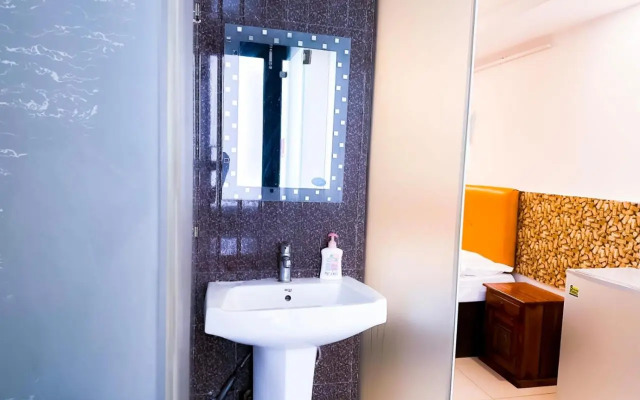 FabHotel Blueberry Hauz Khaz