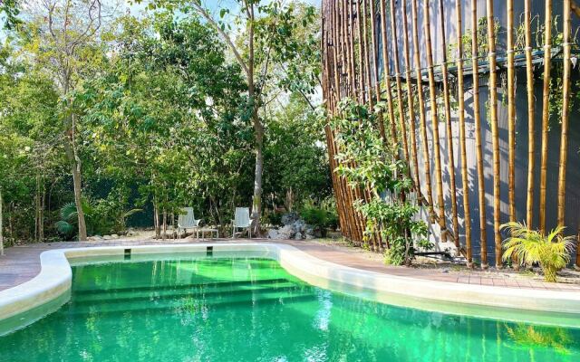 Noom by Andiani Travel
