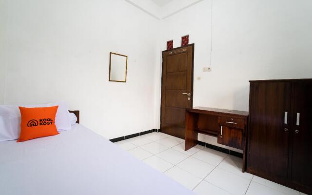 Koolkost Syariah near MRT Lebak Bulus Station