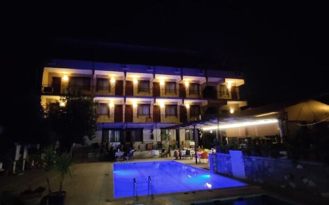 Shah Sultan Ozturk Hotel