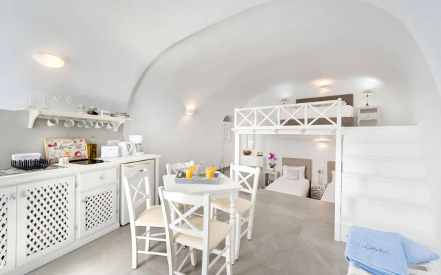 Aris Caves Hotel
