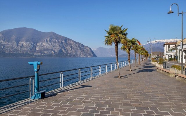 I Balconi in Iseo With 2 Bedrooms and 1 Bathrooms