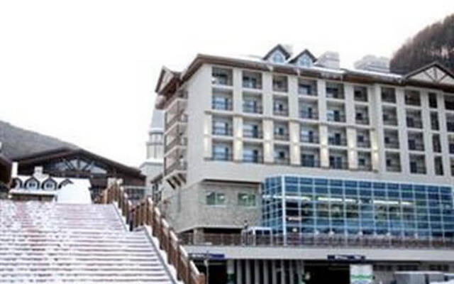 High One Condo Valley Condo