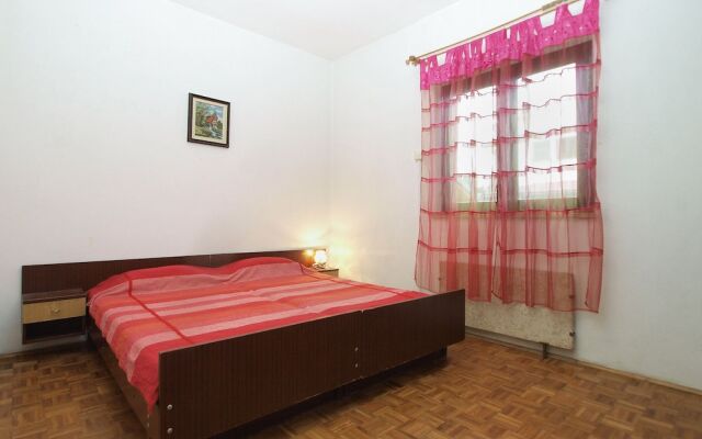Apartment 1775