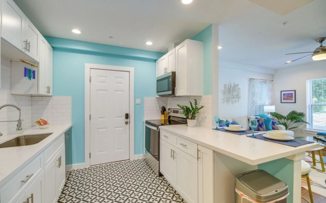 Central Houston Apartment w/ Furnished Patio!
