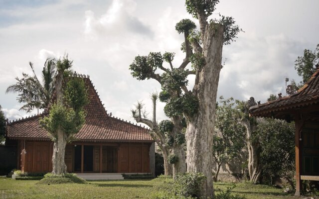 Kampoeng Joglo Boutique Hotel