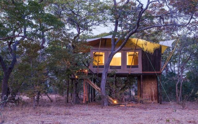 Mukambi Fig Tree Bush Camp – All Inclusive