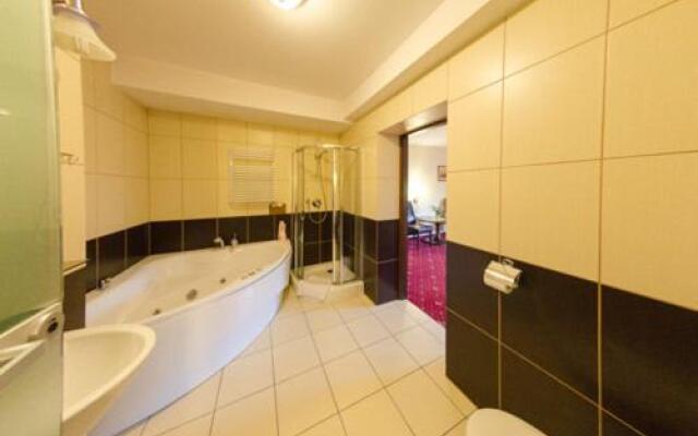 Amadeus Hotel Zielona Góra