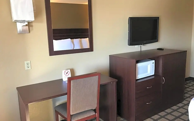 Travelers Inn