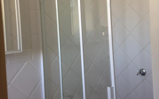 O'Shea's Royal Hotel