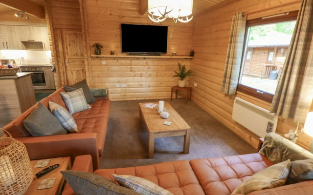 Leafy Hollow Lodge
