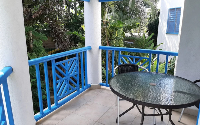 Yard Beach Hotel and Apartments