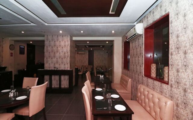 OYO 16006 Hotel Meedo's Grand