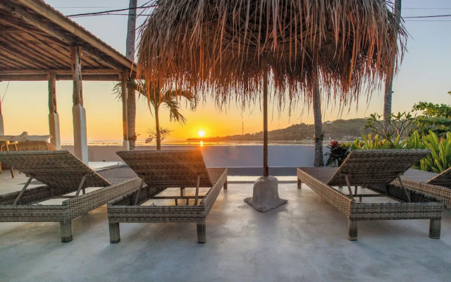 Sunset House Ceningan