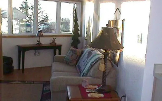 Alaska Adventure Cabins