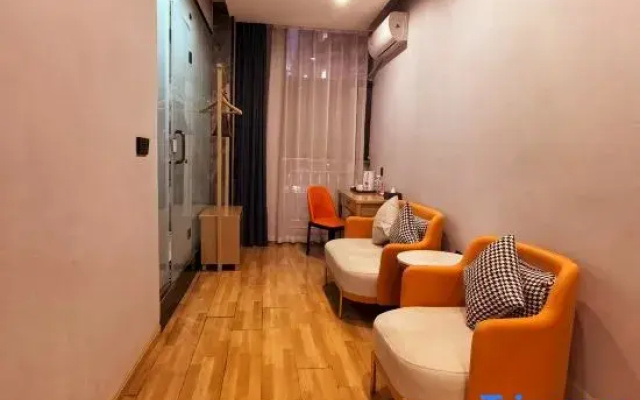 Lincang Kaiyuan Manju Hotel (Shiyi Middle School Branch)