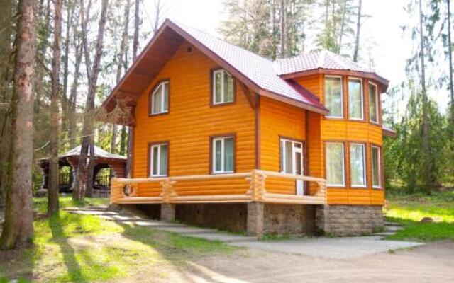 Krasnoye Ozero Resort