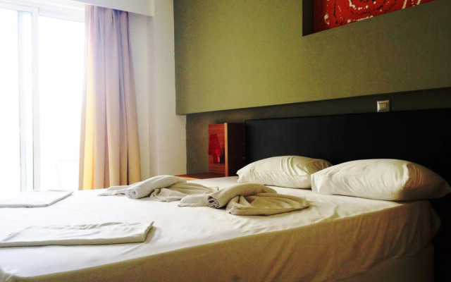 Delfinia Resort