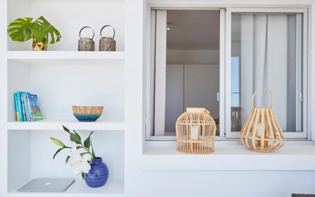 Sunny Beachfront Escape