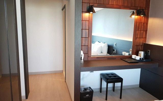 Suntree Hotel