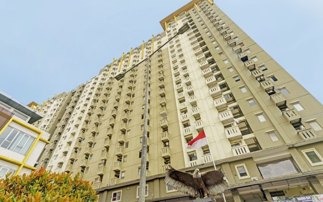 OYO 93456 Apartemen Gateway Cicadas By Inpro Ii