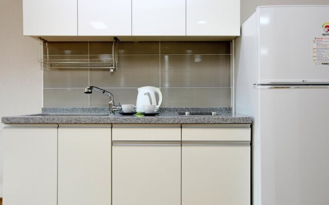 Traum Hotel & Condo