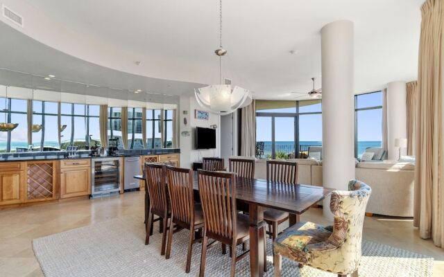 Capri 202 + Free Seasonal Beach Service