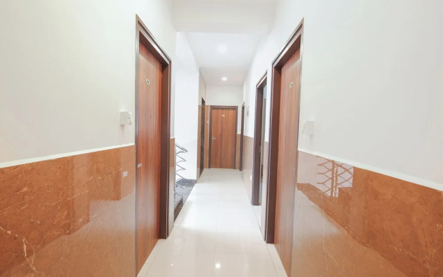 Fabhotel Golden Grand Inn