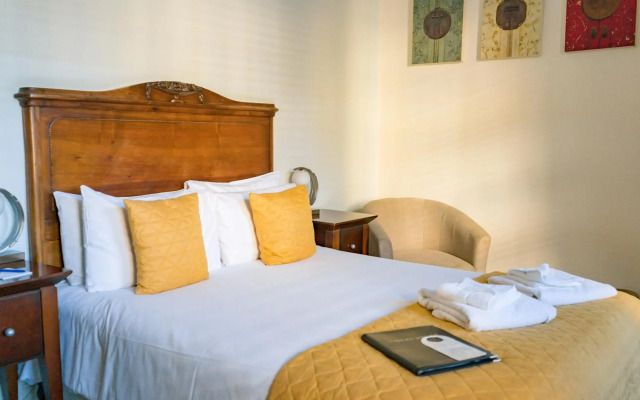 St Giles House Hotel