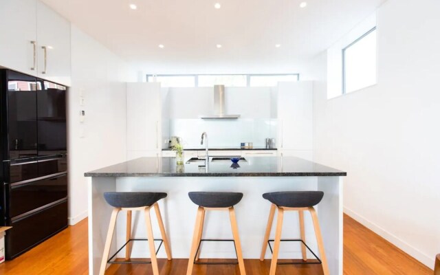 Luxury 4 Bedroom Home With Private Cinema