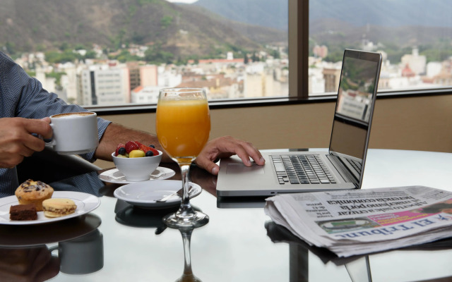 Alejandro I Hotel