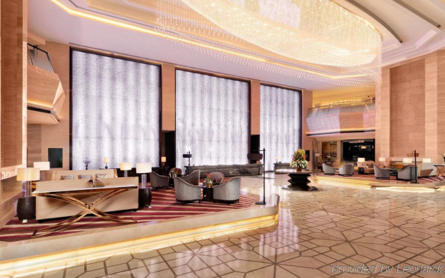 Sheraton Changchun Jingyuetan Hotel
